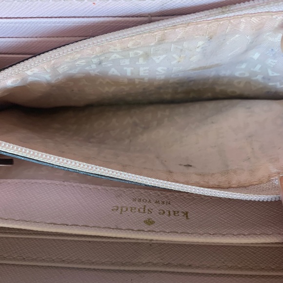 Kate Spade Zip Wallet - Picture 4 of 5